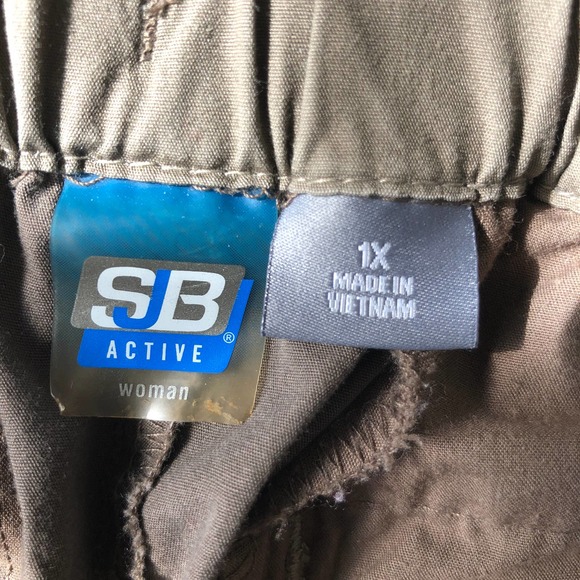 SJB Active Cargo Capris Size 1X - Picture 8 of 8